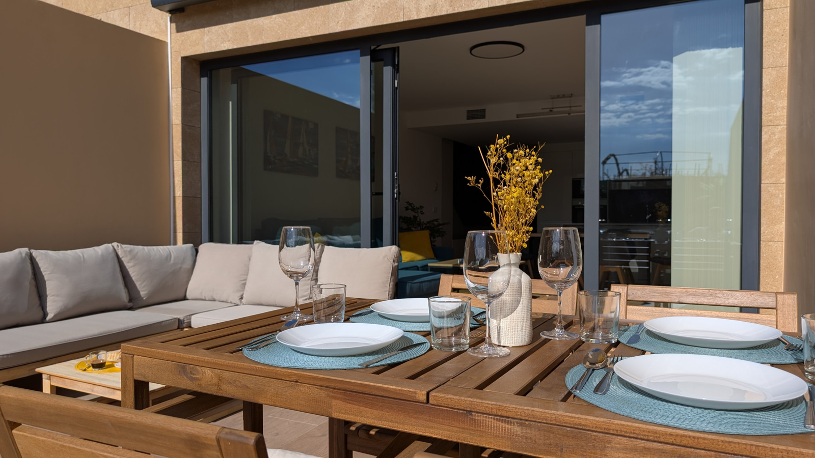 photo of Villa or house on Partida Torres Nte., 21, 03570 Villajoyosa, Alicante, Spain