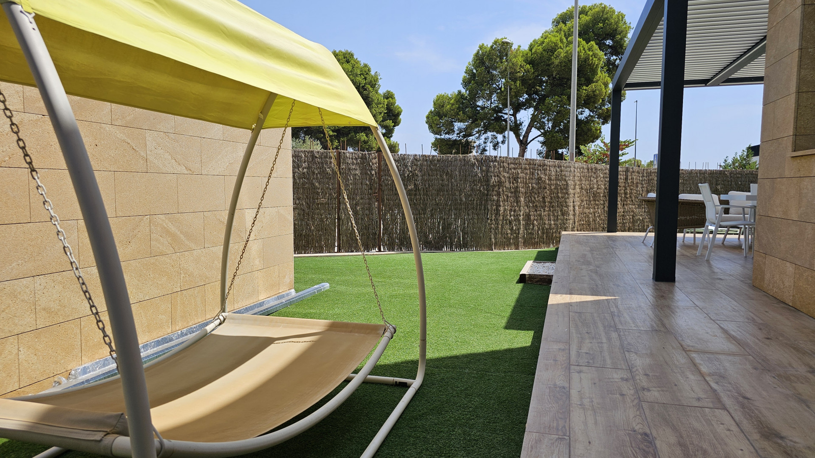 photo of Villa or house on C. Edeta, 3, 03570 Villajoyosa, Alicante, Spain