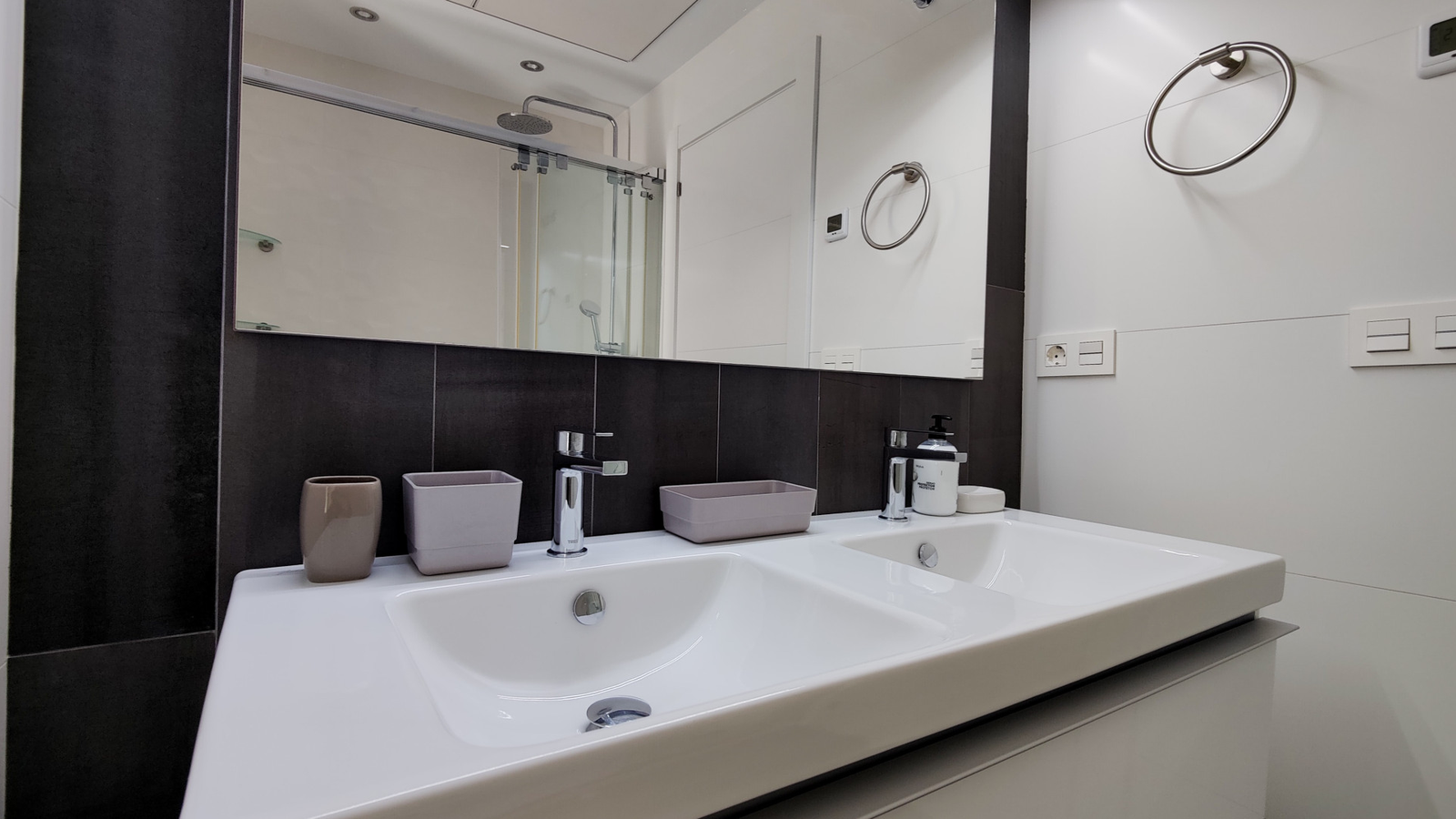 photo of Villa or house on Partida Paraíso, 43, 03570 Villajoyosa, Alicante, Spain