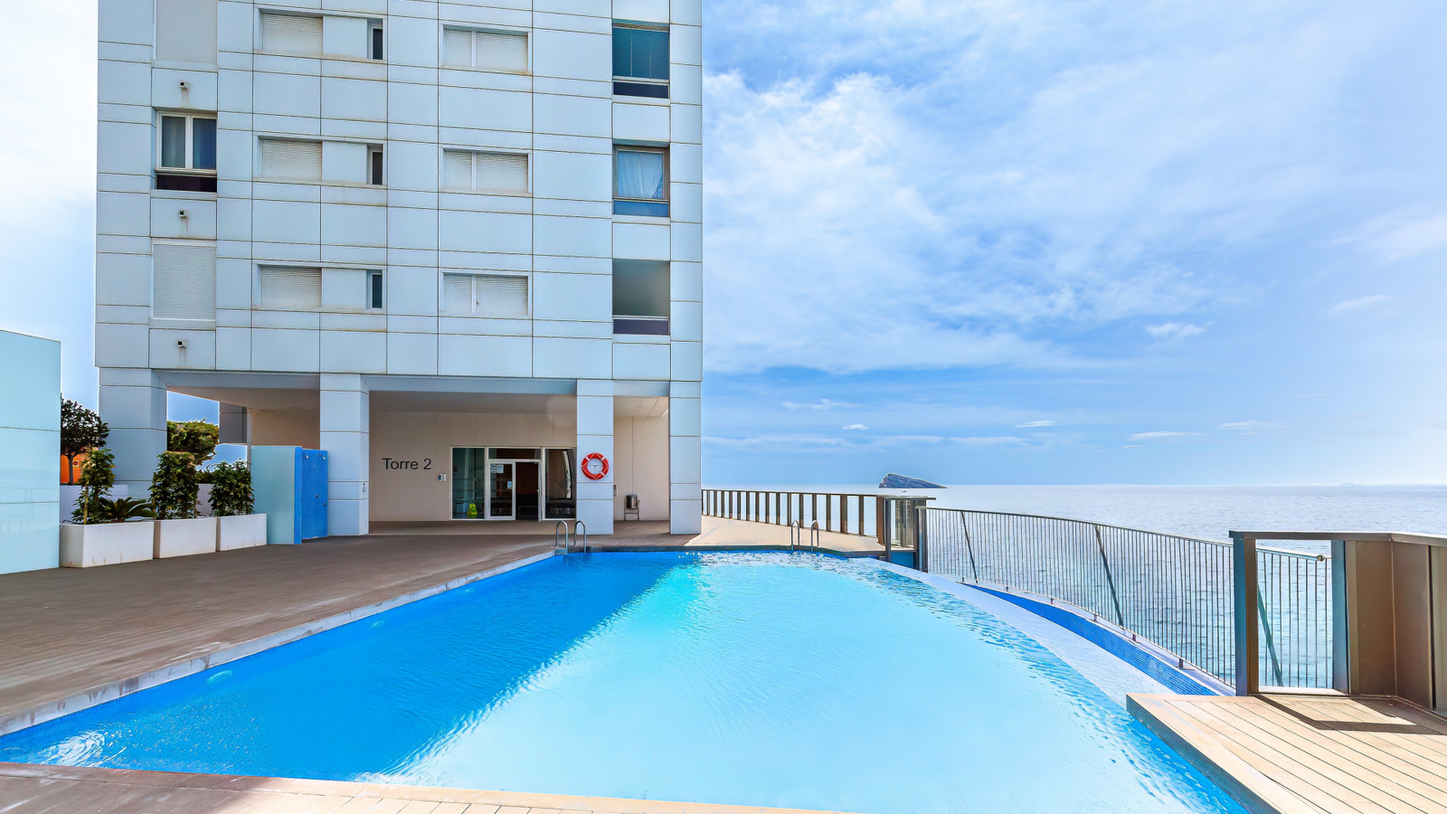 photo of Apartments on Edificio Las Algas, C. Alcalde Manuel Catalán Chana, 22, 03503 Benidorm, Alicante, Spain