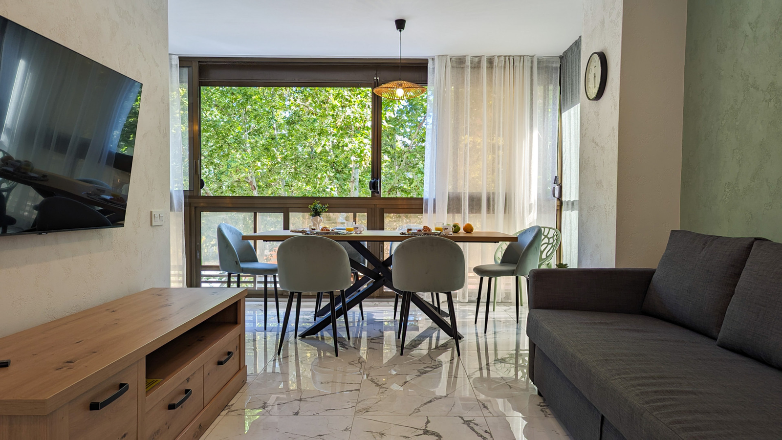 photo of Apartments on Av. del Mediterráneo, 7, 03503 Benidorm, Alicante, Spain