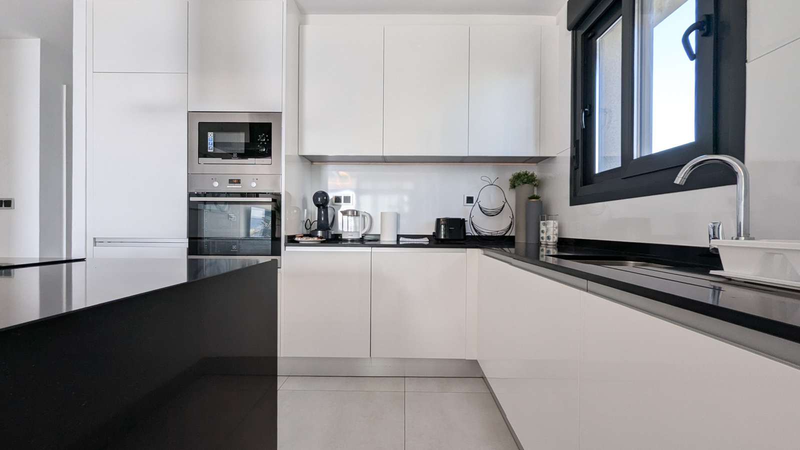 photo of Apartments on Av. de Uruguay, 1, 03502 Benidorm, Alicante, Spain