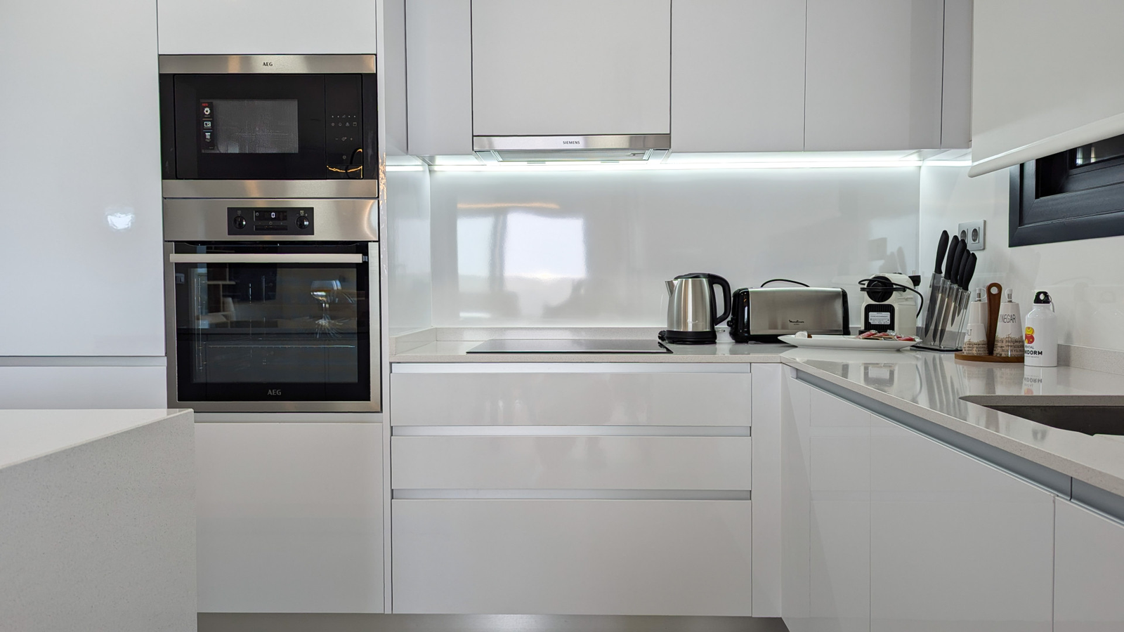 photo of Apartments on Av. de la Armada Española, 23, 03502 Benidorm, Alicante, Spain