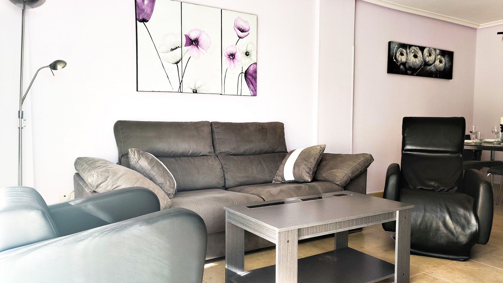 photo of Villa or house on Carrer Xaloc, 5, 03570 Benidorm, Alicante, Spain