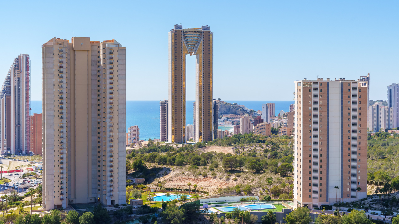 photo of Apartments on Calle Pdte. Adolfo Suárez, 14, 03502 Benidorm, Alicante, Spain