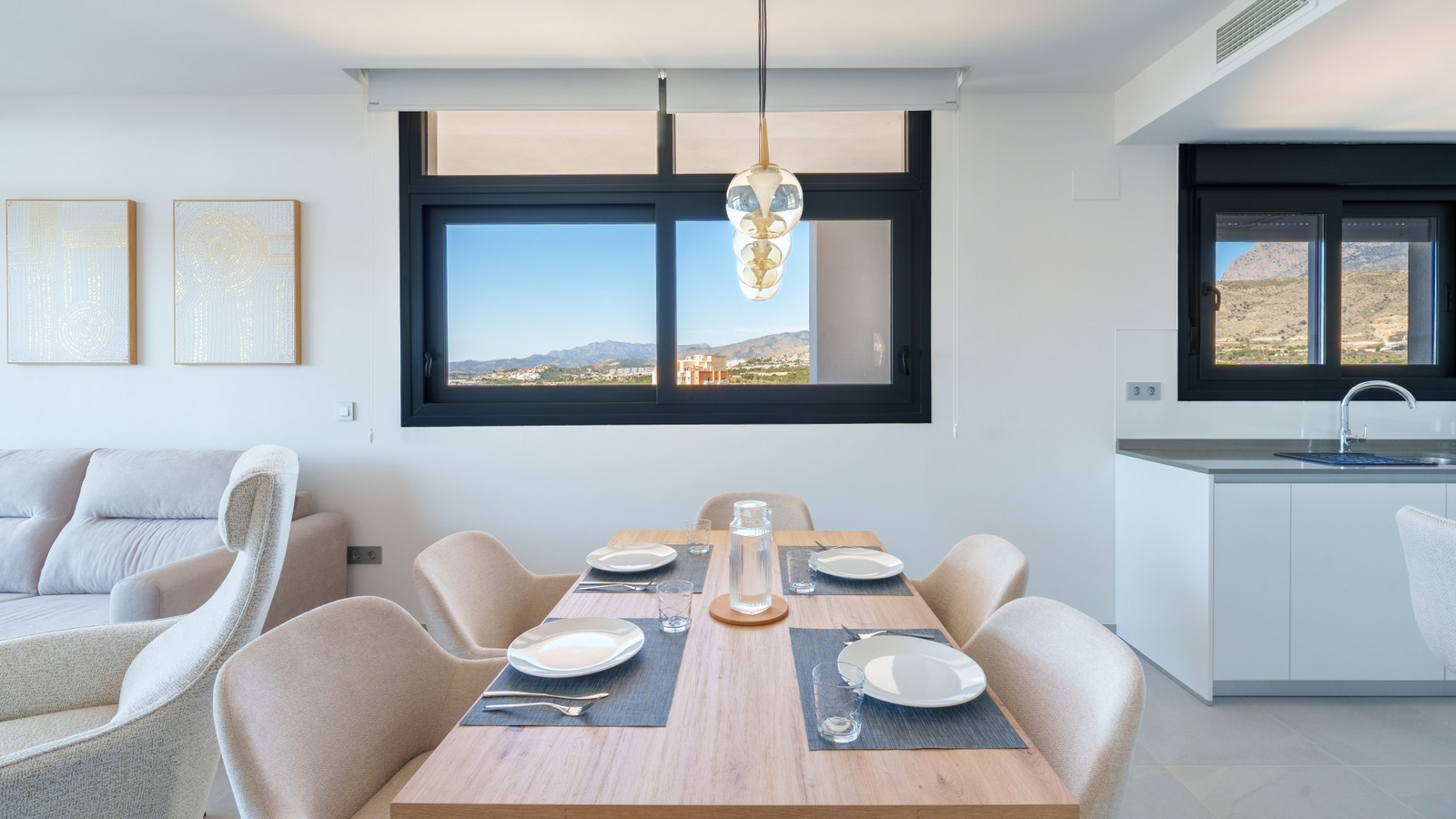 photo of Apartments on Calle Pdte. Adolfo Suárez, 14, 03502 Benidorm, Alicante, Spain