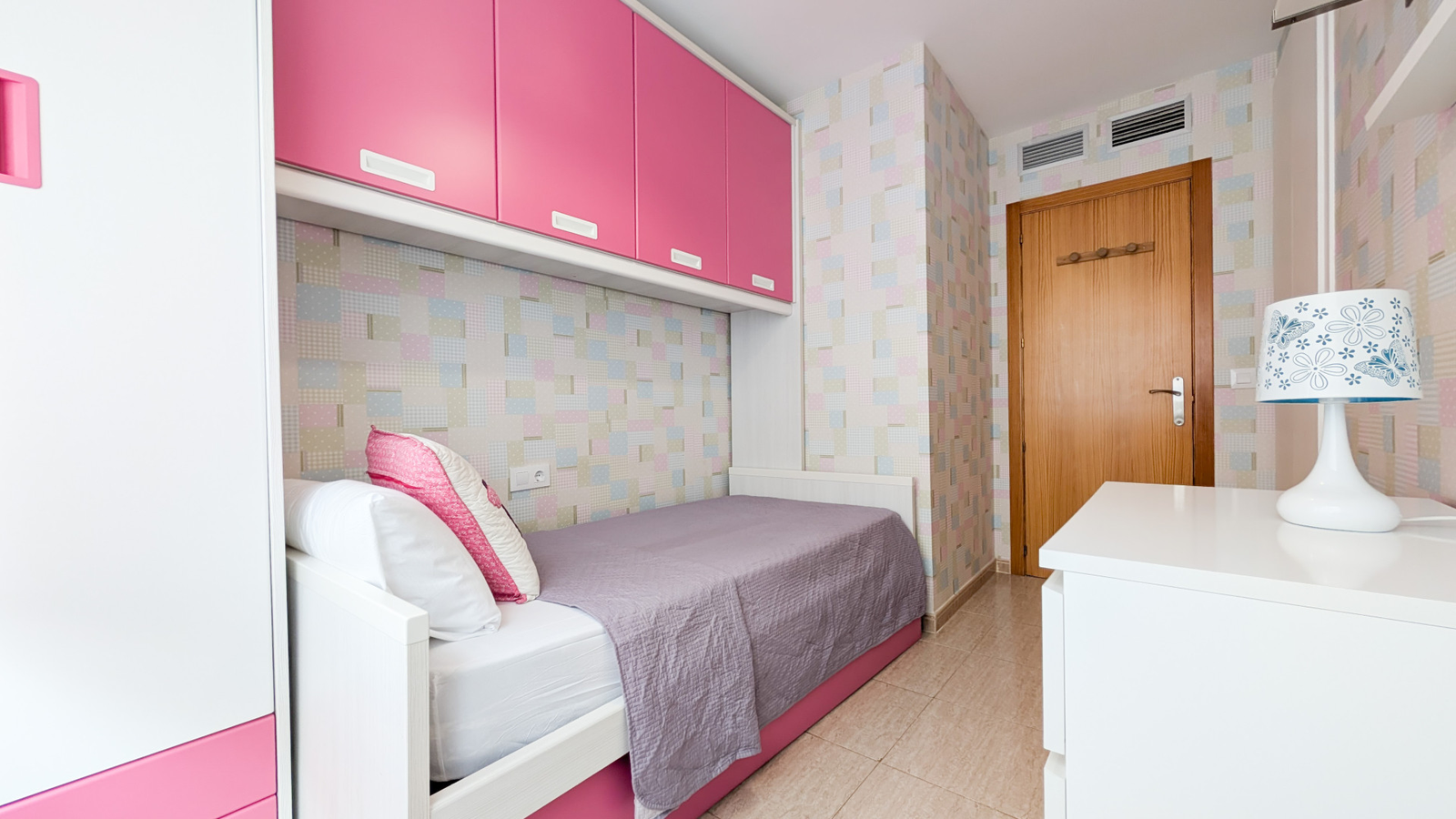 photo of Villa or house on Carrer Tramuntana, 3, 03570 La Vila Joiosa, Alicante, Spain