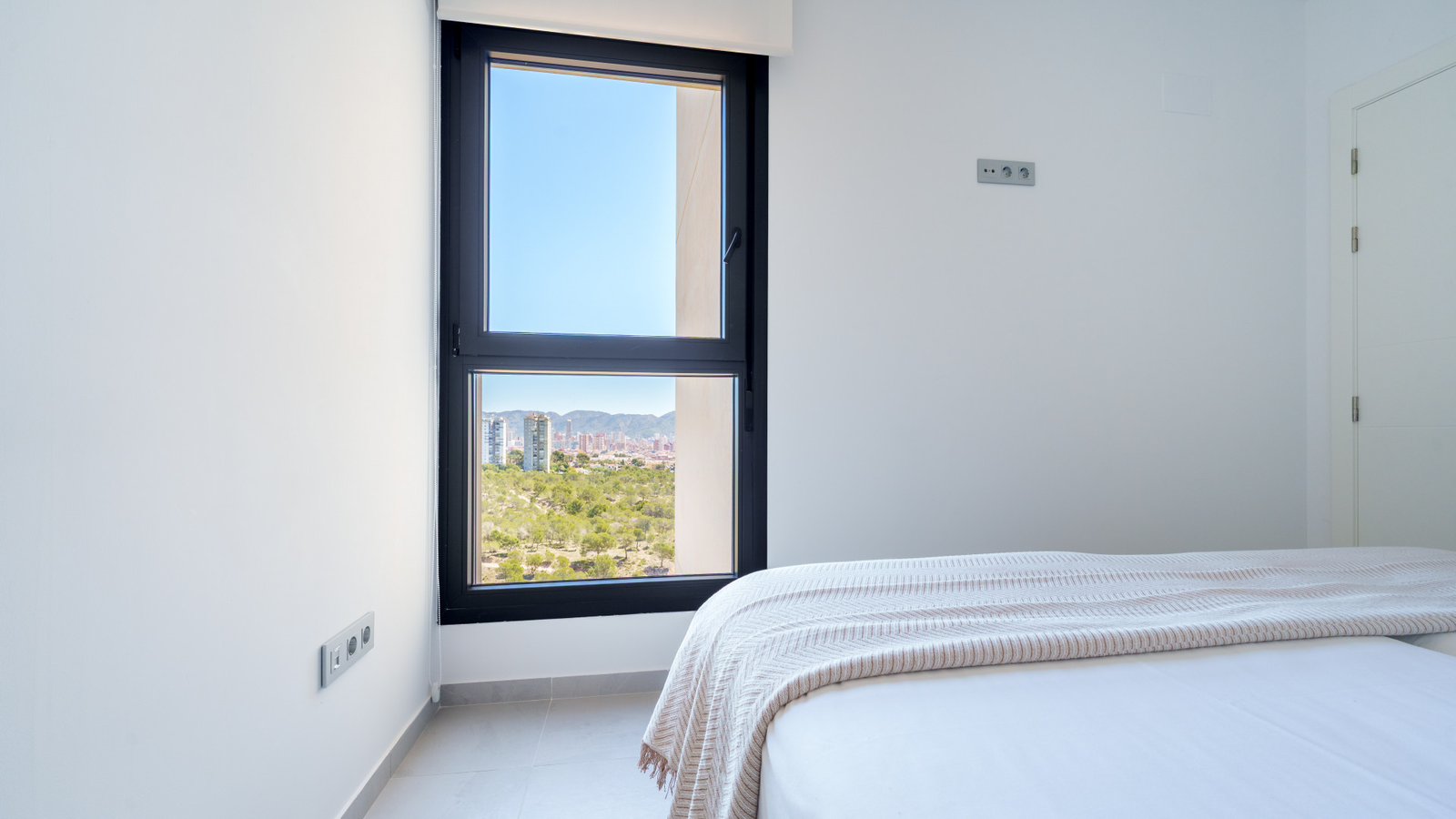 photo of Apartments on Calle Pdte. Adolfo Suárez, 14, 03502 Benidorm, Alicante, Spain