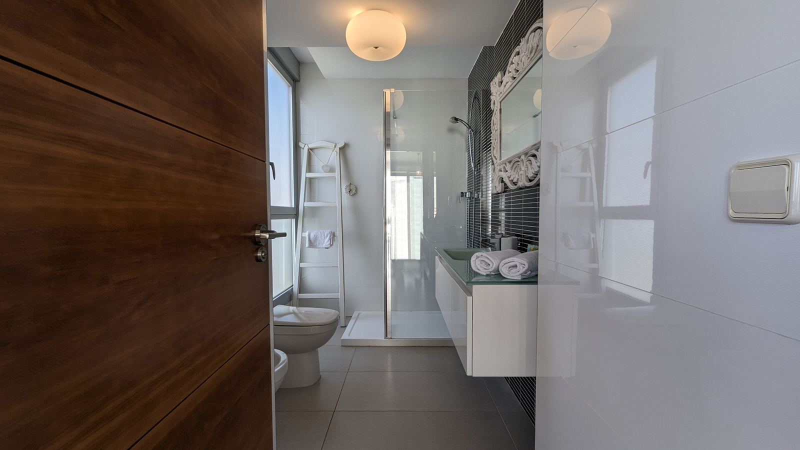 photo of Apartments on P.º Maritimo Playa del Bol, 59, 03710 Calpe, Alicante, Spain