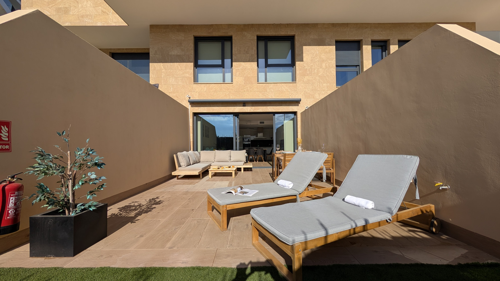 photo of Villa or house on Partida Torres Nte., 21, 03570 Villajoyosa, Alicante, Spain