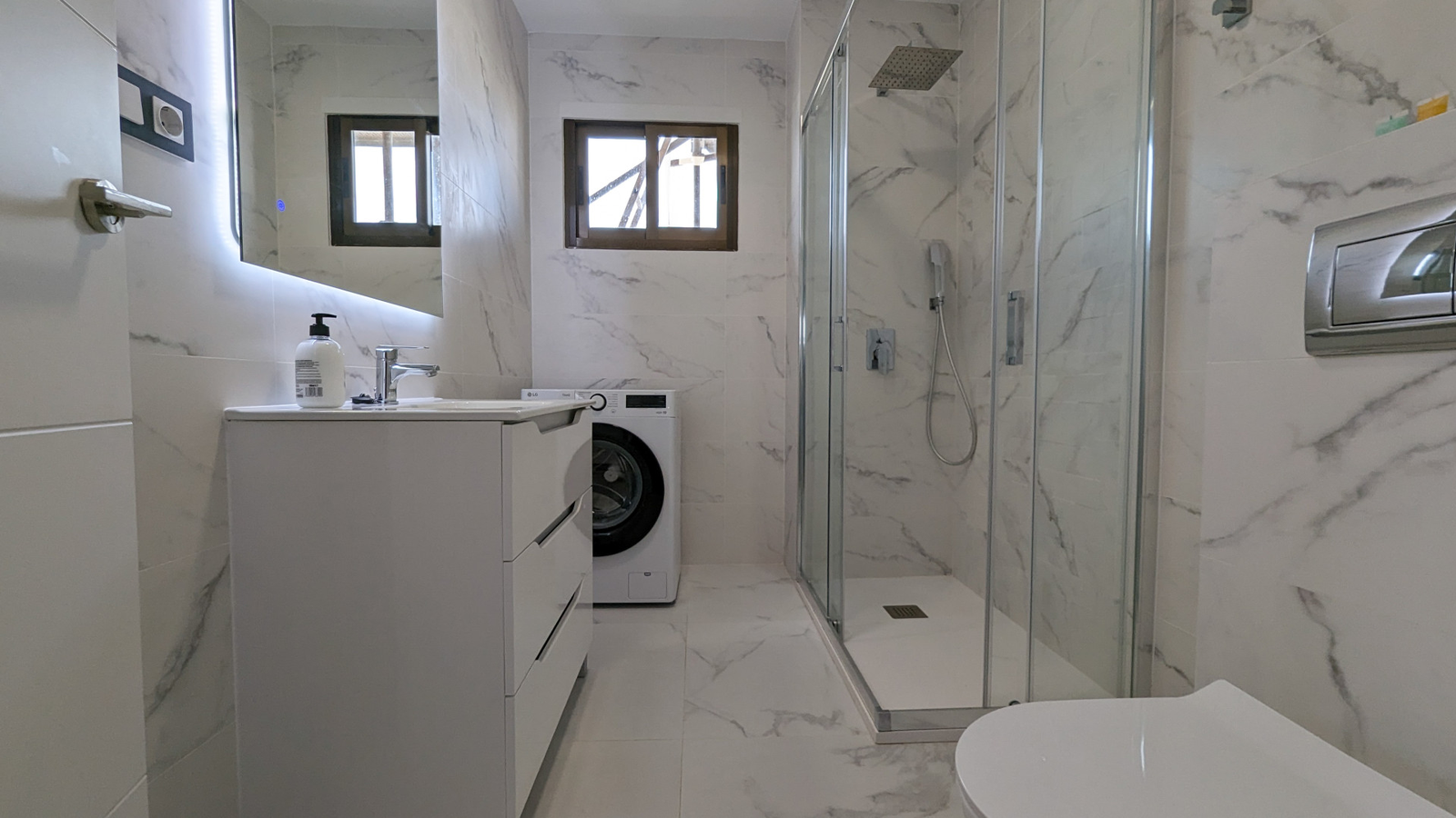photo of Apartments on Av. de Madrid, 5, 03503 Benidorm, Alicante, Spain