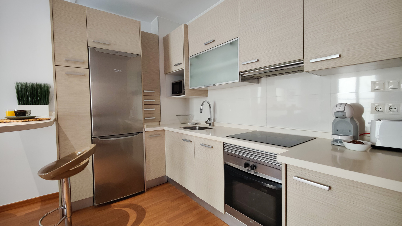photo of Apartments on Pl. del Carmen, 14, 03002 Alicante, Spain