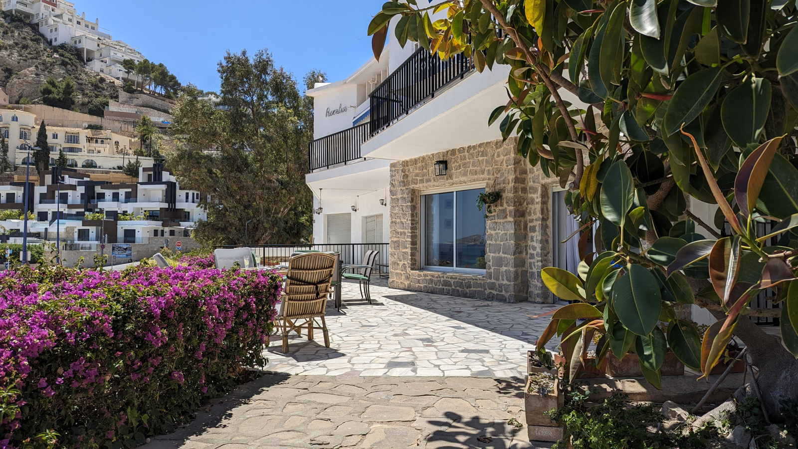 photo of Apartments on Av. Vicente Llorca Alós, 34, 03502 Benidorm, Alicante, Spain