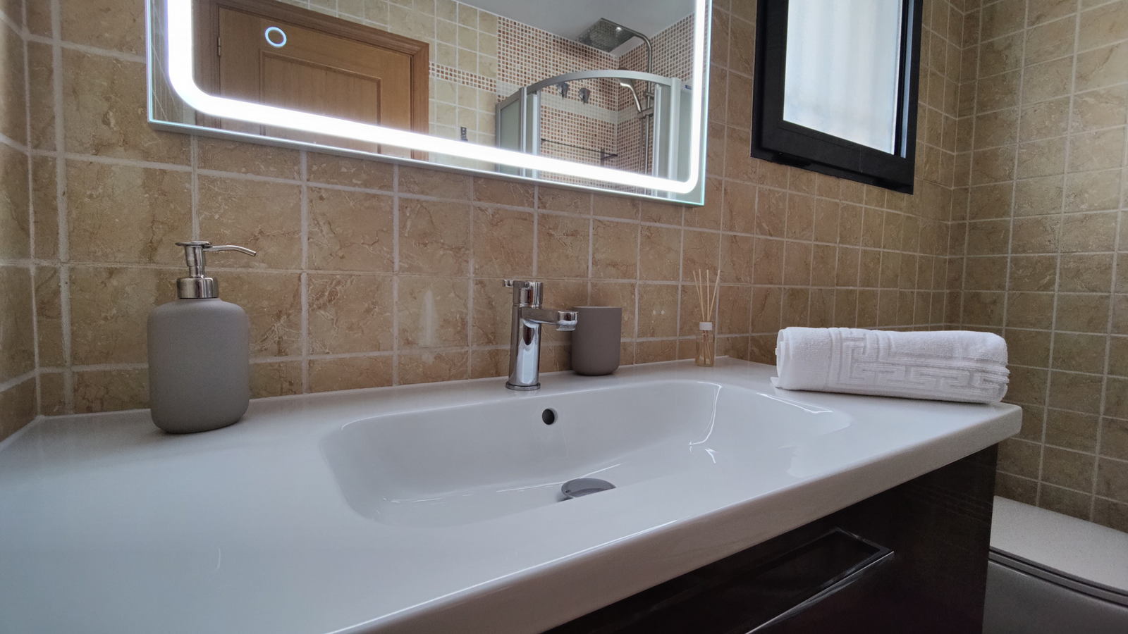photo of Apartments on Carrer de la Torre les Maçanes, 1, 03502 Benidorm, Alicante, Spain