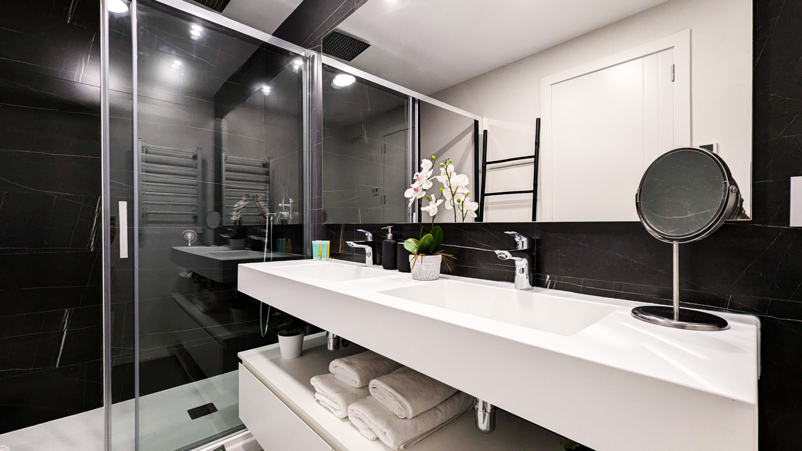 photo of Apartments on Av. Guatemala, 1, 03502 Benidorm, Alicante, Spain