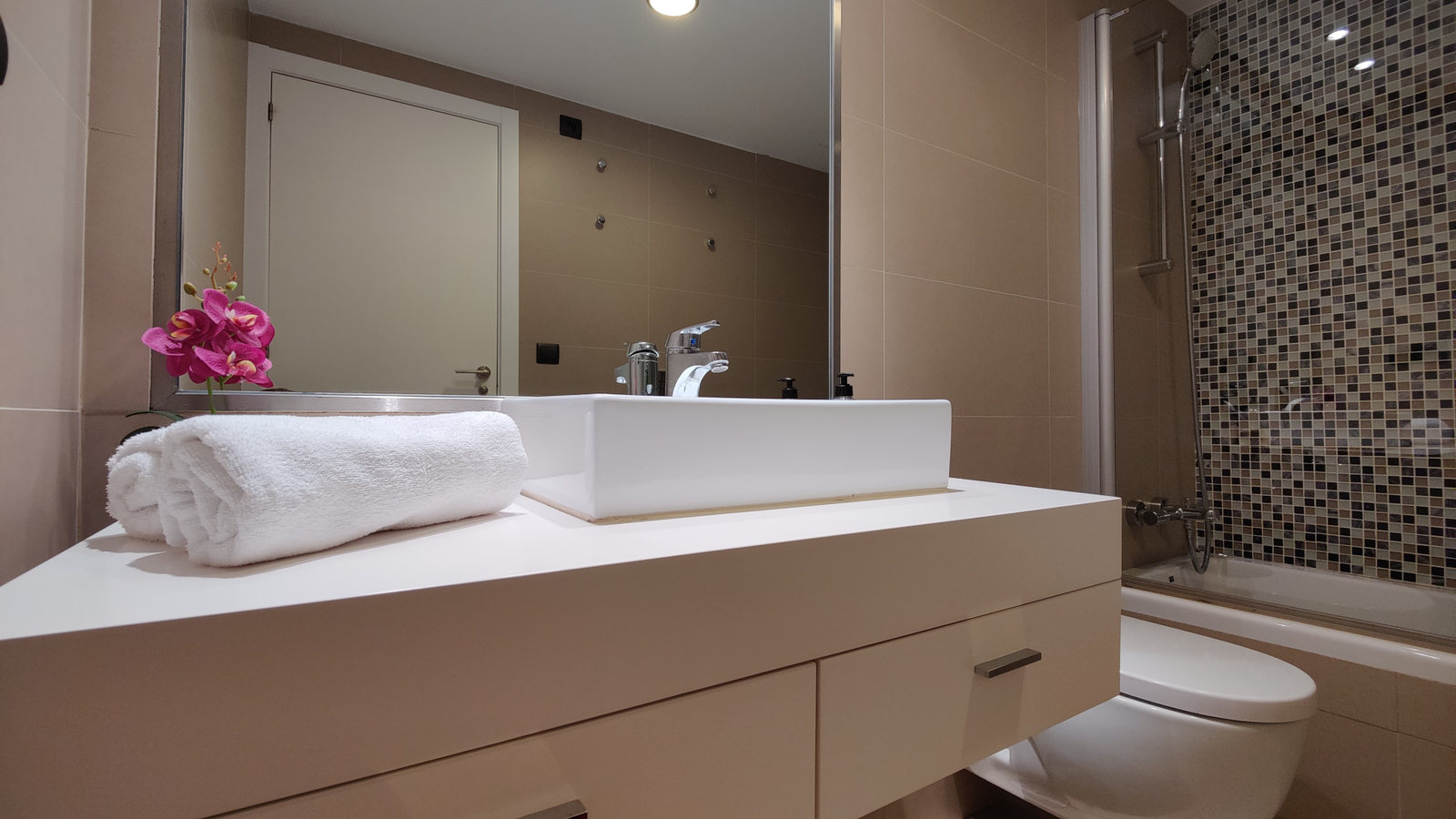 photo of Apartments on C. la Cala, 2, 03502 Benidorm, Alicante, Spain