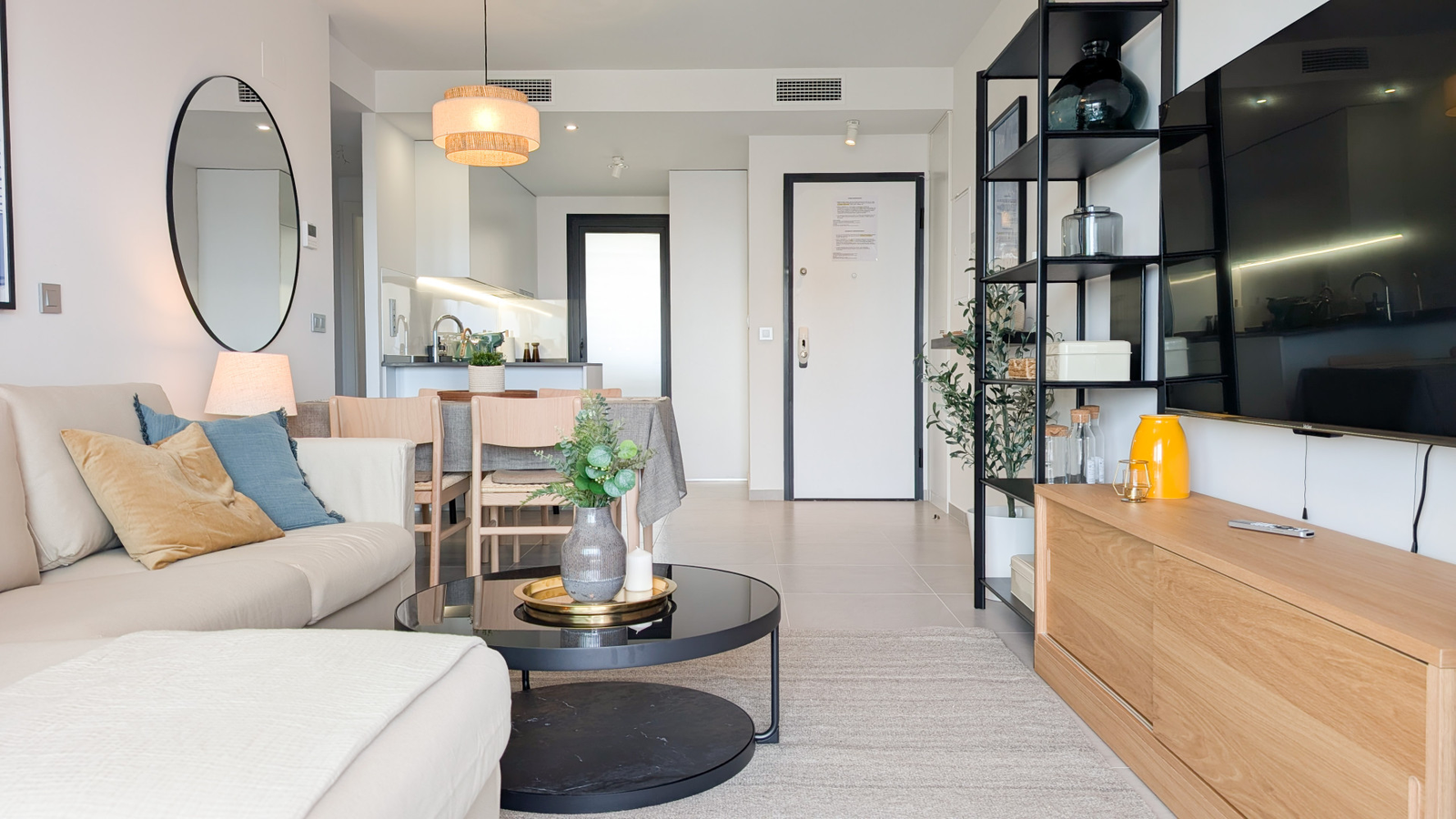 photo of Apartments on Calle Pdte. Adolfo Suárez, 14, 03502 Benidorm, Alicante, Spain