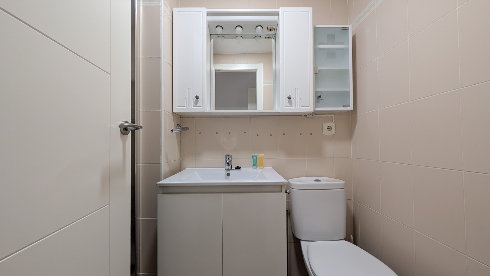 photo of Apartments on Avinguda Marina Alta, 6, 03502 Benidorm, Alicante, Spain