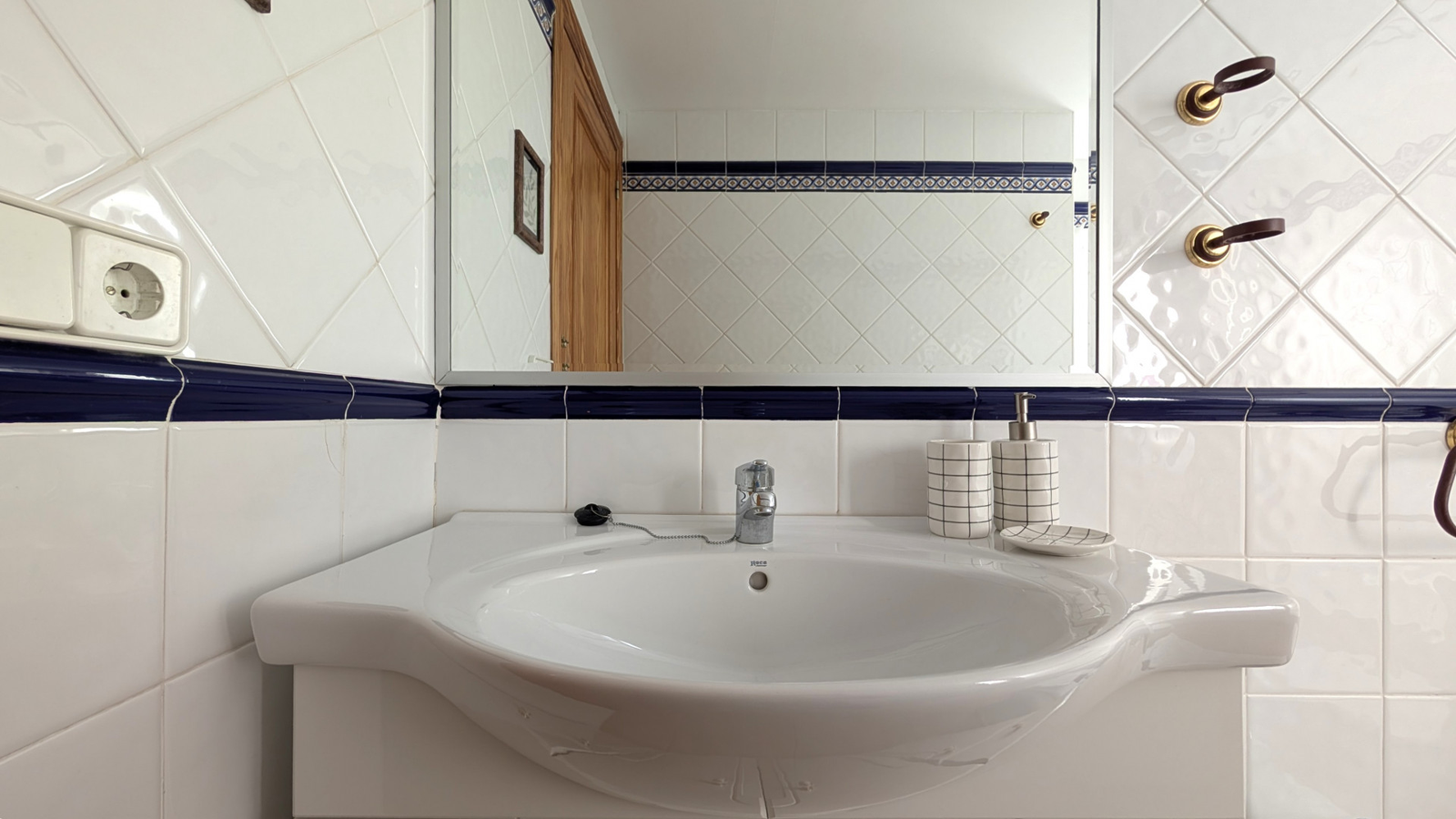 photo of Villa or house on Av. Europa, 12, 03590 Altea, Alicante, Spain