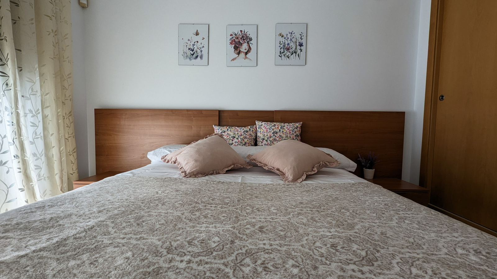 photo of Apartments on Torre Lúgano, C. de Viena, 8, 03503 Benidorm, Alicante, Spain