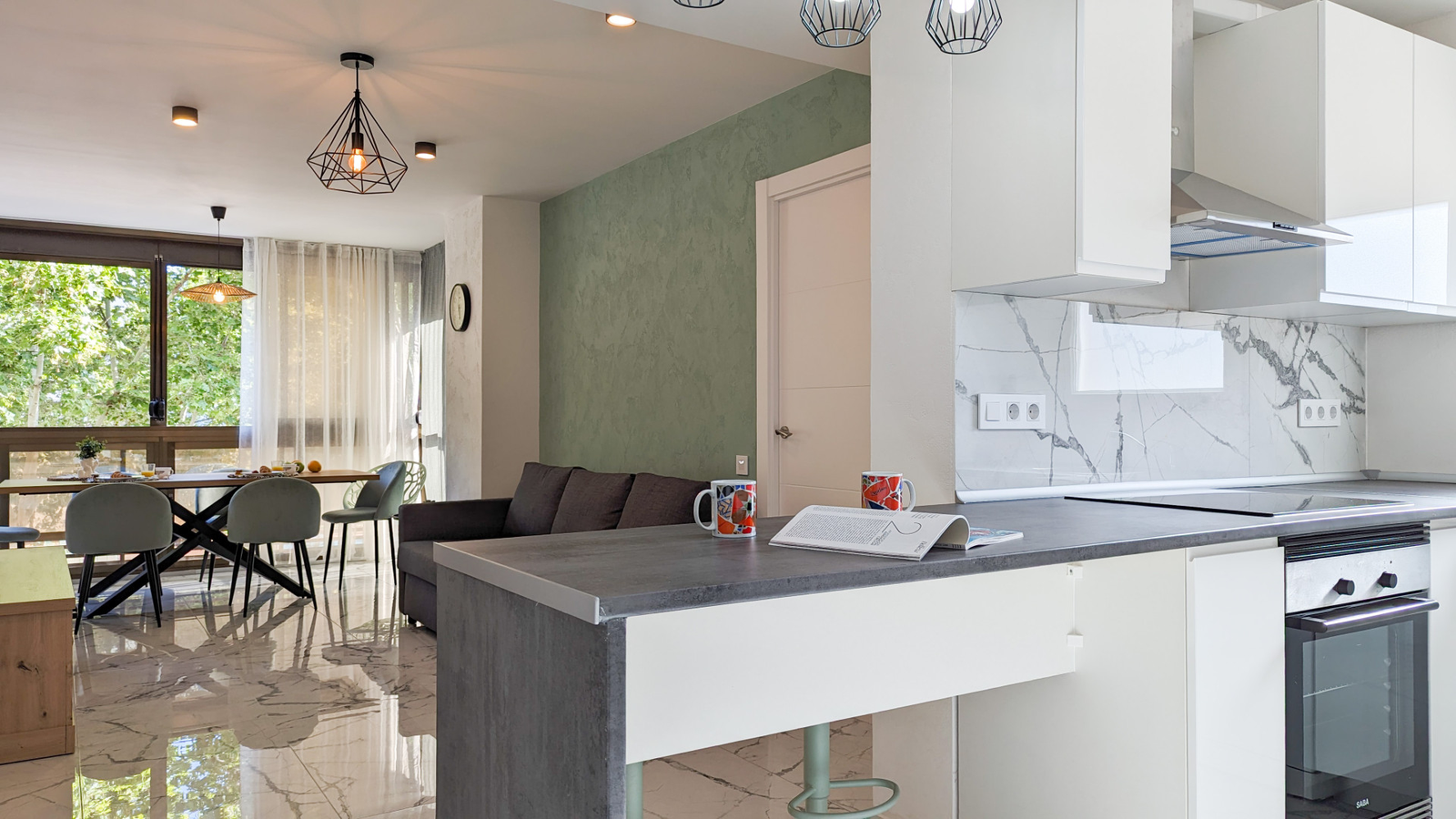 photo of Apartments on Av. del Mediterráneo, 7, 03503 Benidorm, Alicante, Spain