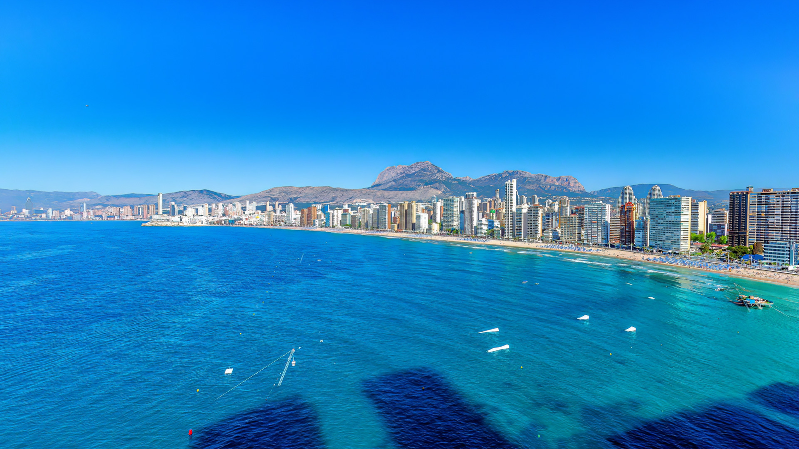 photo of Apartments on Edificio Las Algas, C. Alcalde Manuel Catalán Chana, 22, 03503 Benidorm, Alicante, Spain