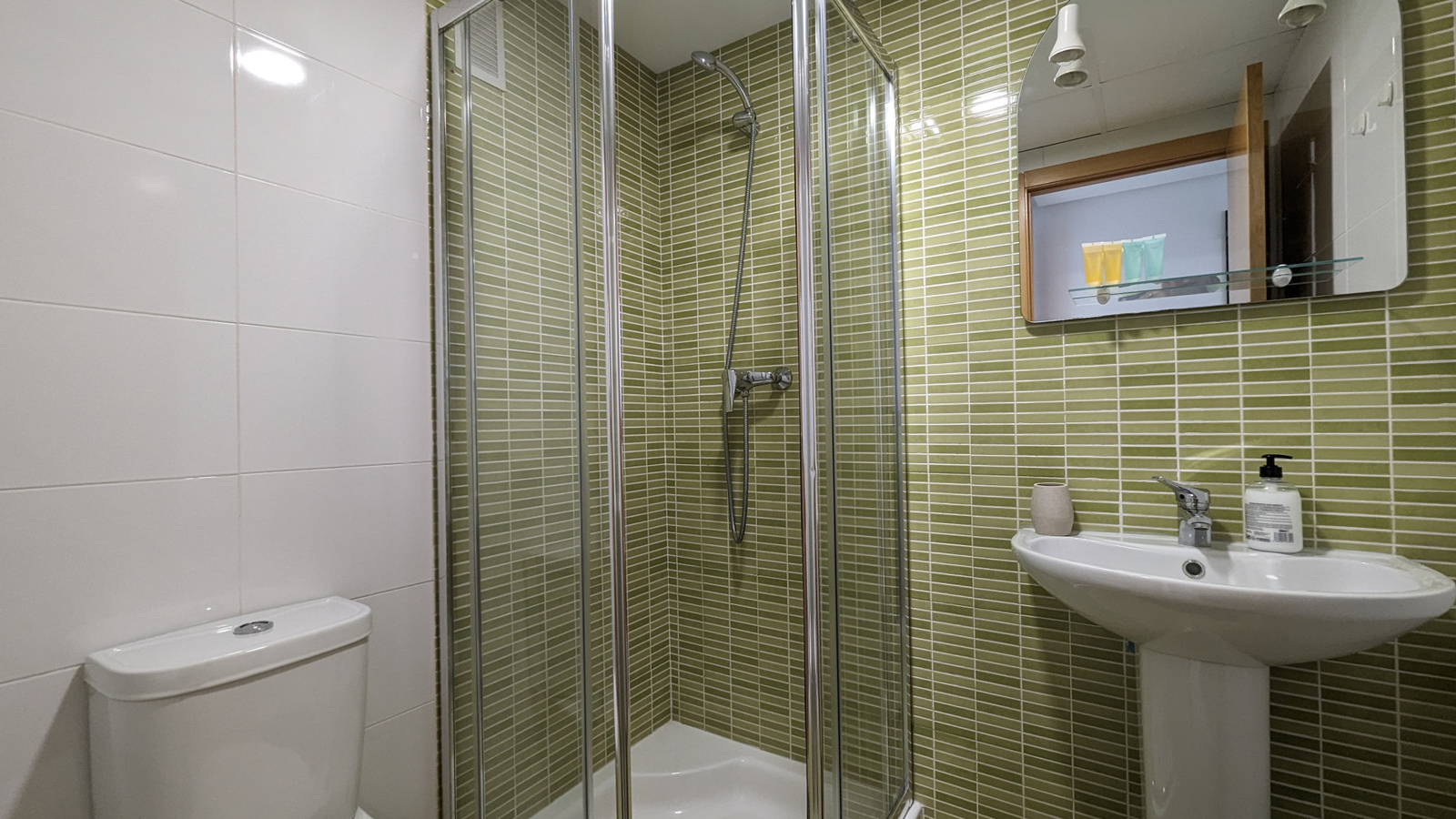 photo of Apartments on Torre Lúgano, C. de Viena, 8, 03503 Benidorm, Alicante, Spain