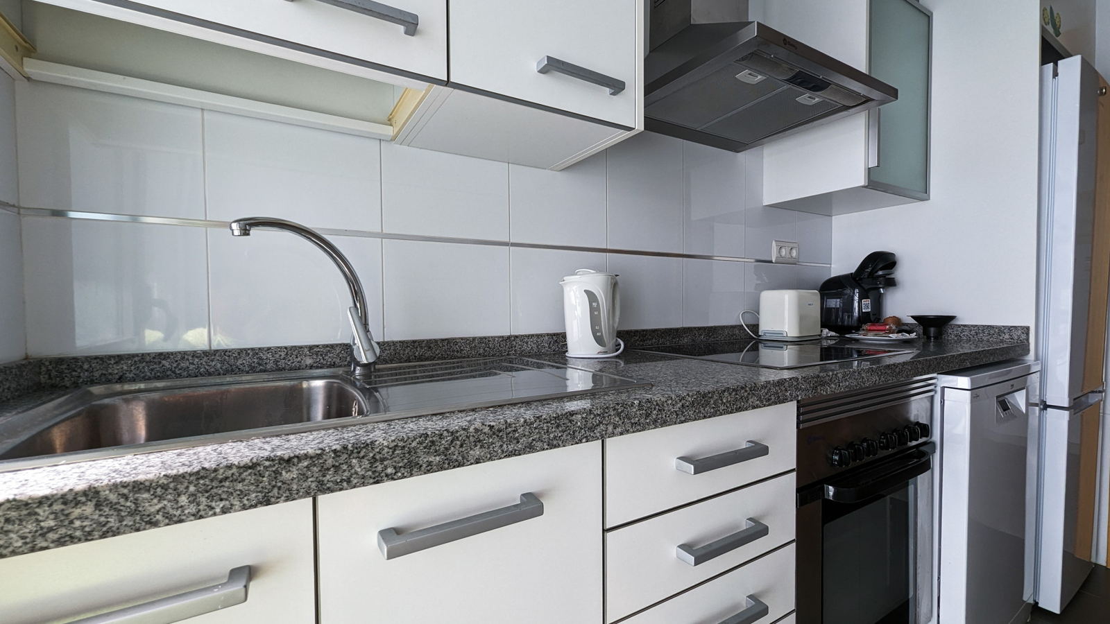 photo of Apartments on Torre Lúgano, C. de Viena, 8, 03503 Benidorm, Alicante, Spain