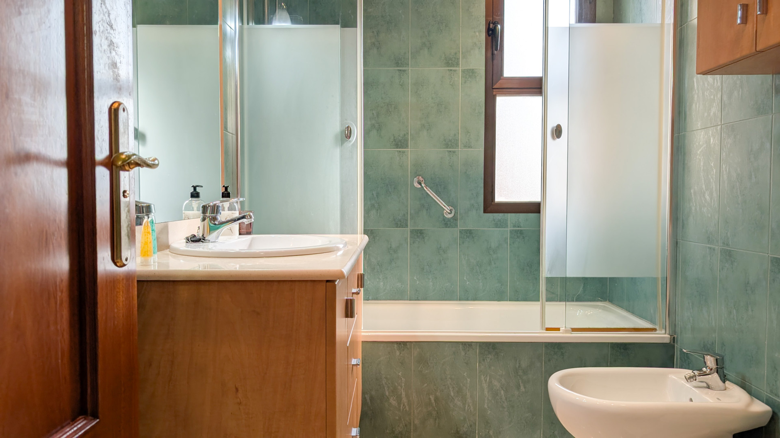 photo of Apartments on Av. Murtal, 22, 03502 Benidorm, Alicante, Spain