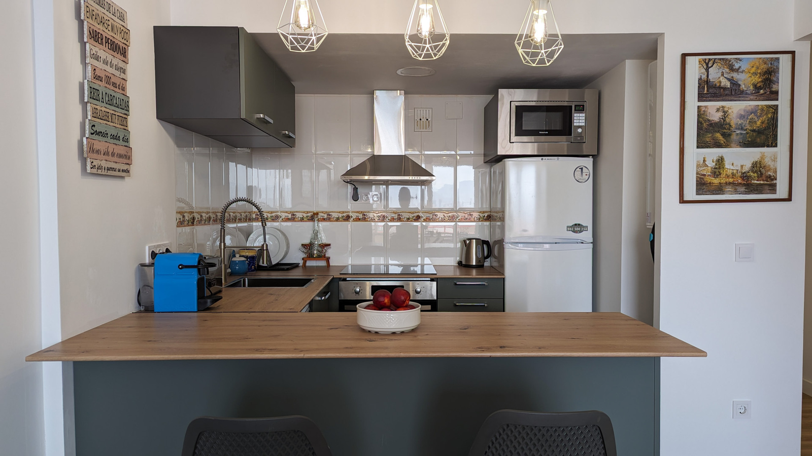 photo of Apartments on Playa de Levante, C. Alcalde Manuel Catalán Chana, 12, 03503 Benidorm, Alicante, Spain