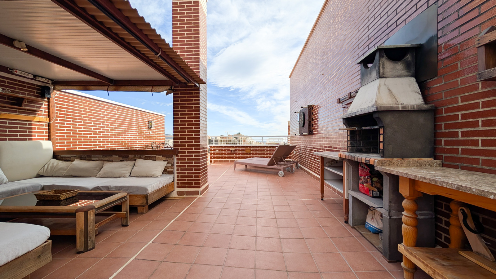 photo of Villa or house on Carrer Gregal, 2bis, 03570 Benidorm, Alicante, Spain