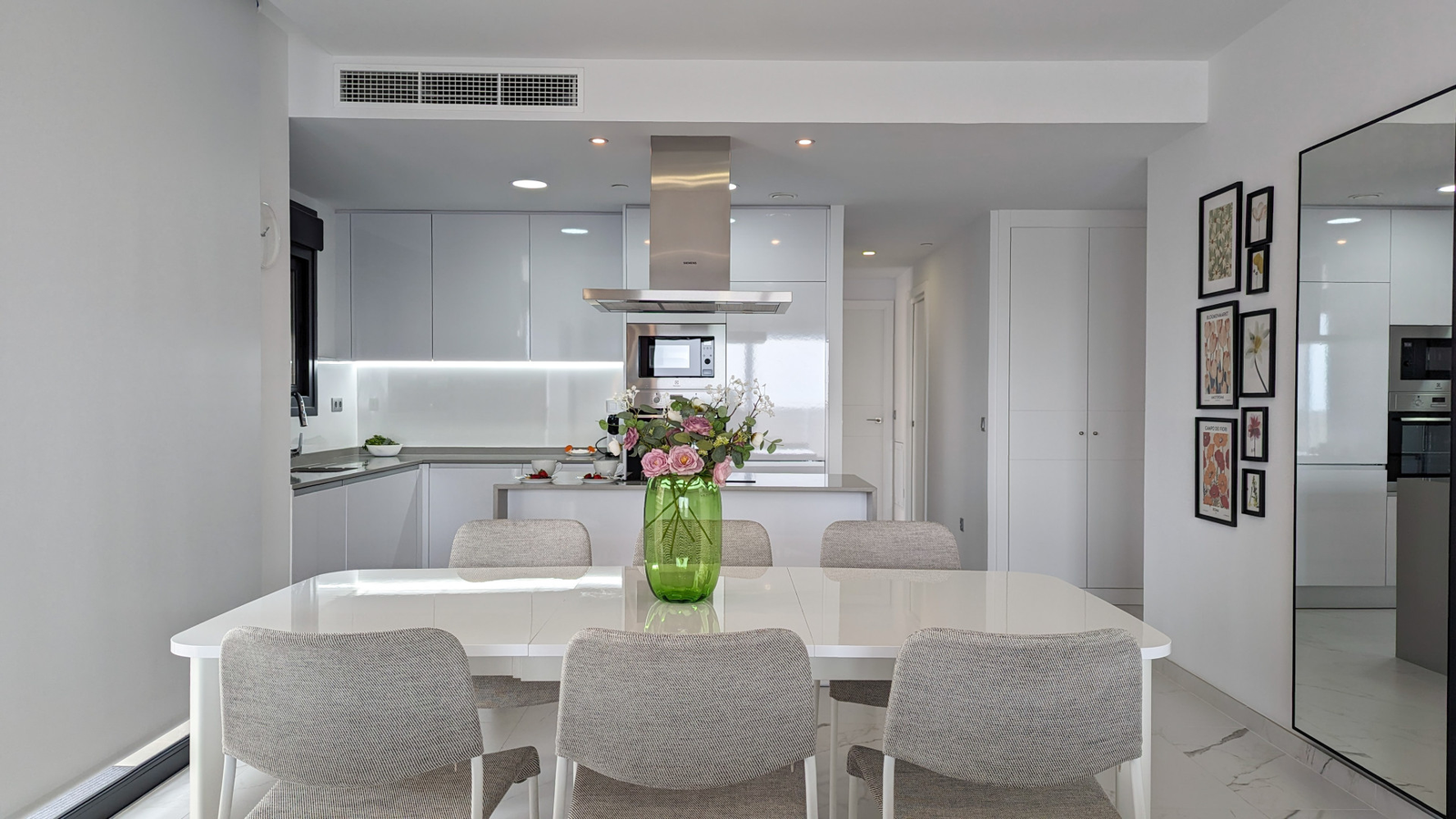 photo of Apartments on Av. República Argentina, 17, 03502 Benidorm, Alicante, Spain
