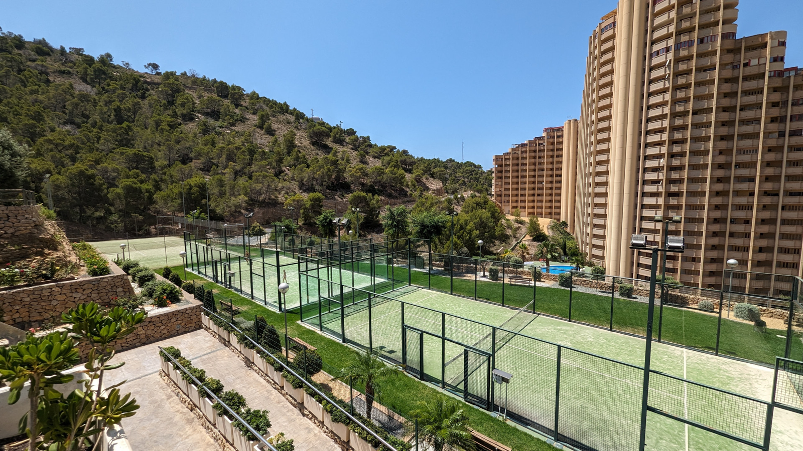photo of Apartments on Torre Lúgano, C. de Viena, 8, 03503 Benidorm, Alicante, Spain