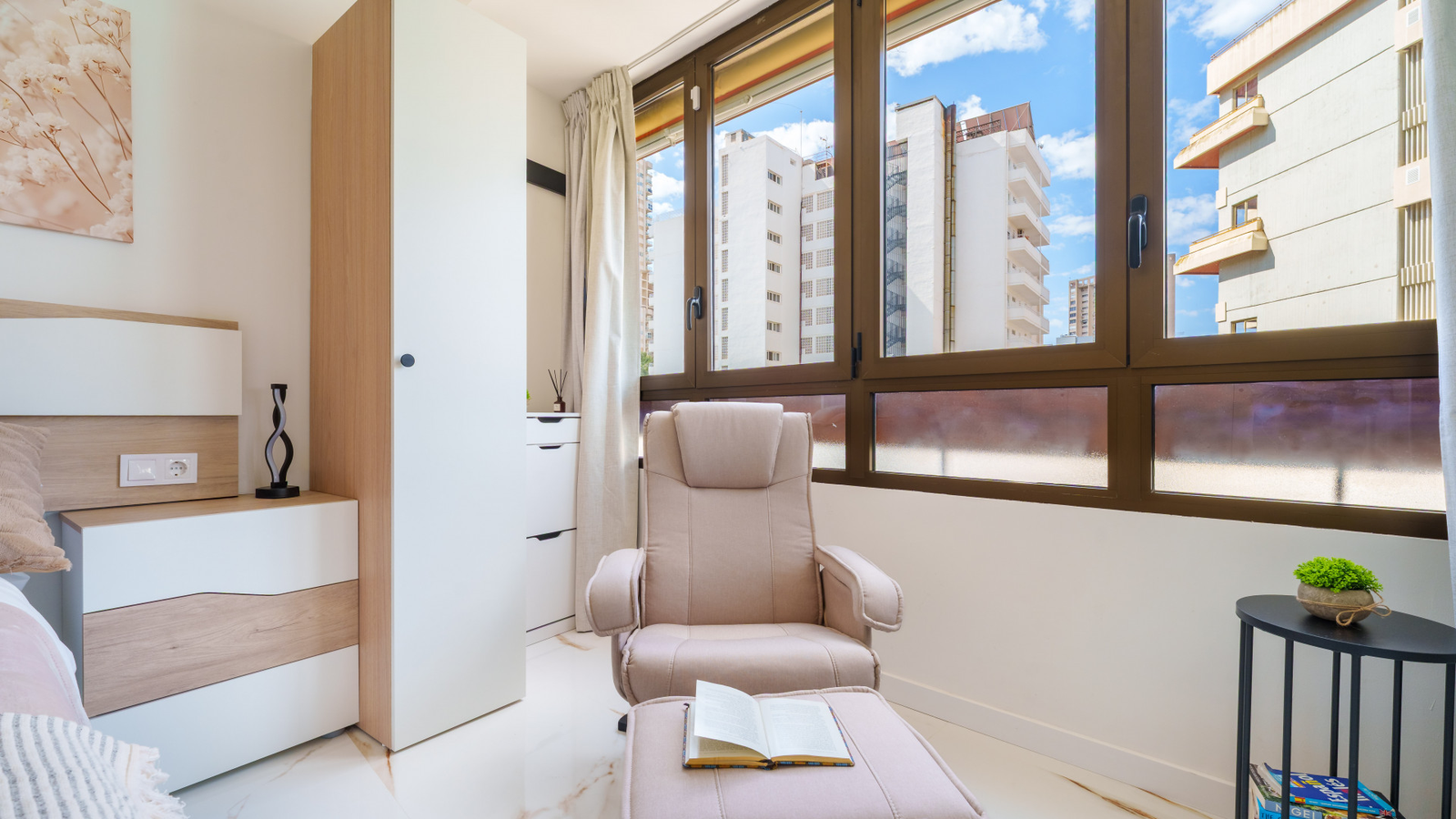 photo of Apartments on Calle de Bruselas, 9, 03503 Benidorm, Alicante, Spain