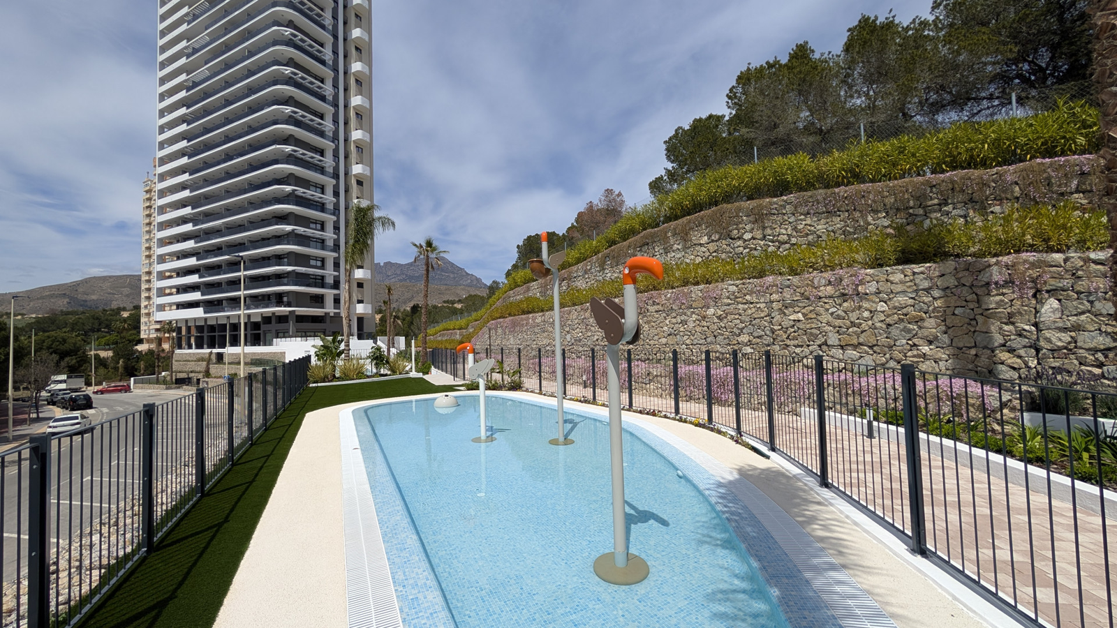 photo of Apartments on Calle Pdte. Adolfo Suárez, 14, 03502 Benidorm, Alicante, Spain