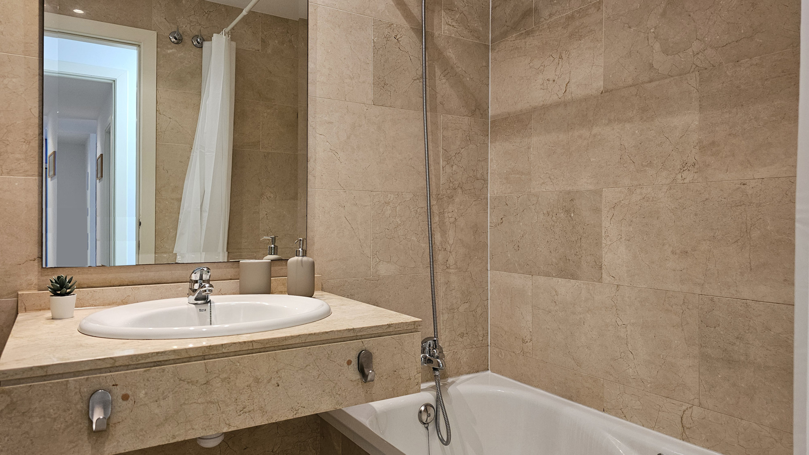 photo of Villa or house on Carrer Marinada, 1, 03570 Benidorm, Alicante, Spain
