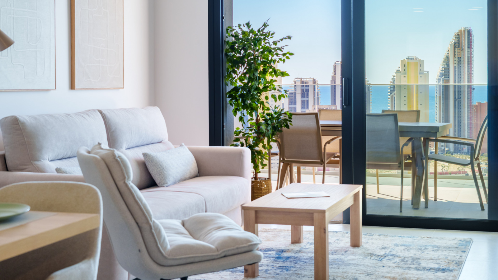 photo of Apartments on Calle Pdte. Adolfo Suárez, 14, 03502 Benidorm, Alicante, Spain
