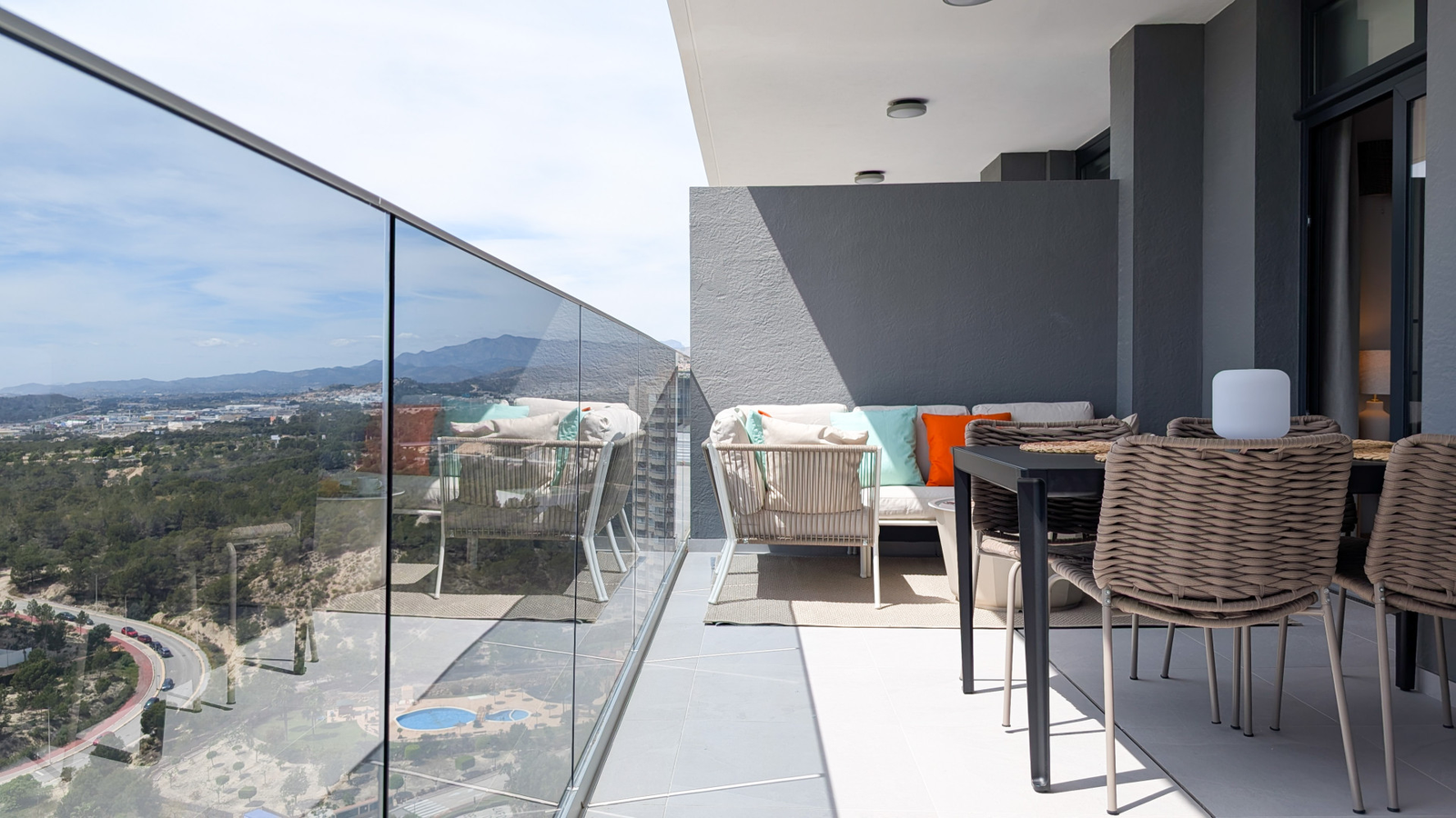 photo of Apartments on Calle Pdte. Adolfo Suárez, 14, 03502 Benidorm, Alicante, Spain