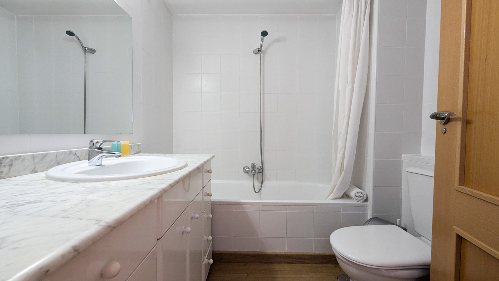 photo of Apartments on C/ L'Alfas del Pi, 8, 03502 Benidorm, Alicante, Spain