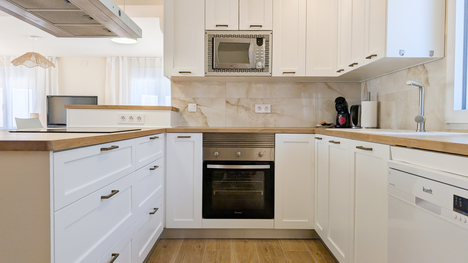 photo of Villa or house on Urb. Barrina Norte, 17, 03502 Benidorm, Alicante, Spain