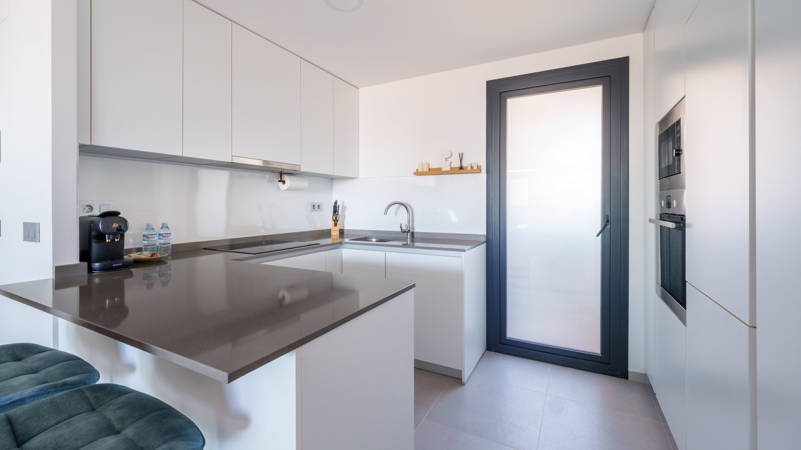 photo of Apartments on Calle Pdte. Adolfo Suárez, 14, 03502 Benidorm, Alicante, Spain