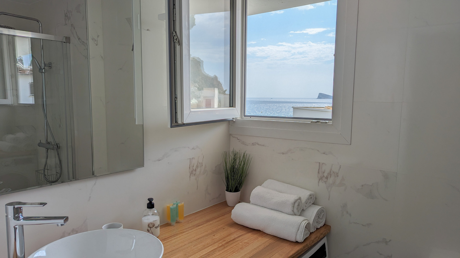 photo of Apartments on Av. de Mont Benidorm, 14, 03502 Benidorm, Alicante, Spain