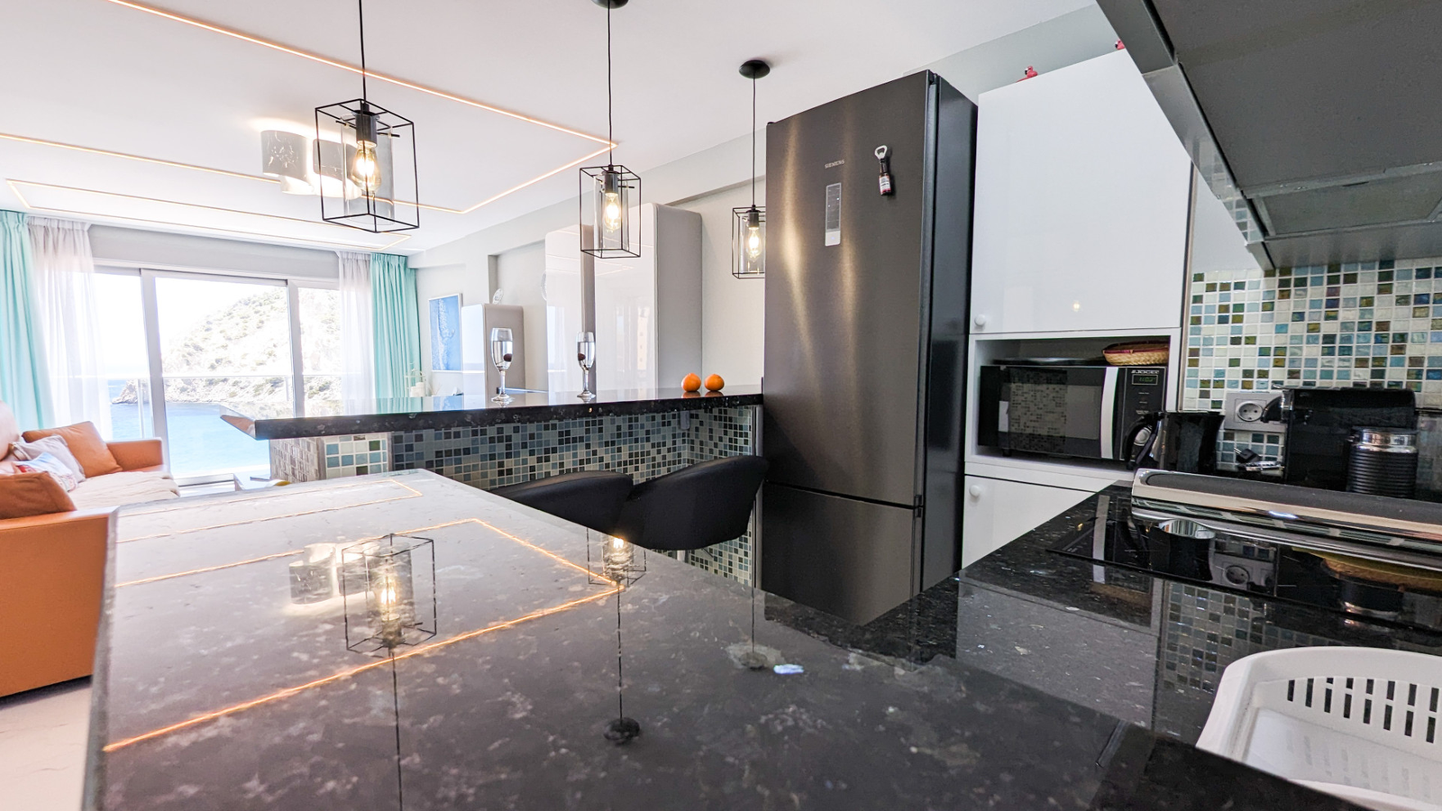 photo of Apartments on Pg. del Mar, 8, 03509 Benidorm, Alicante, Spain