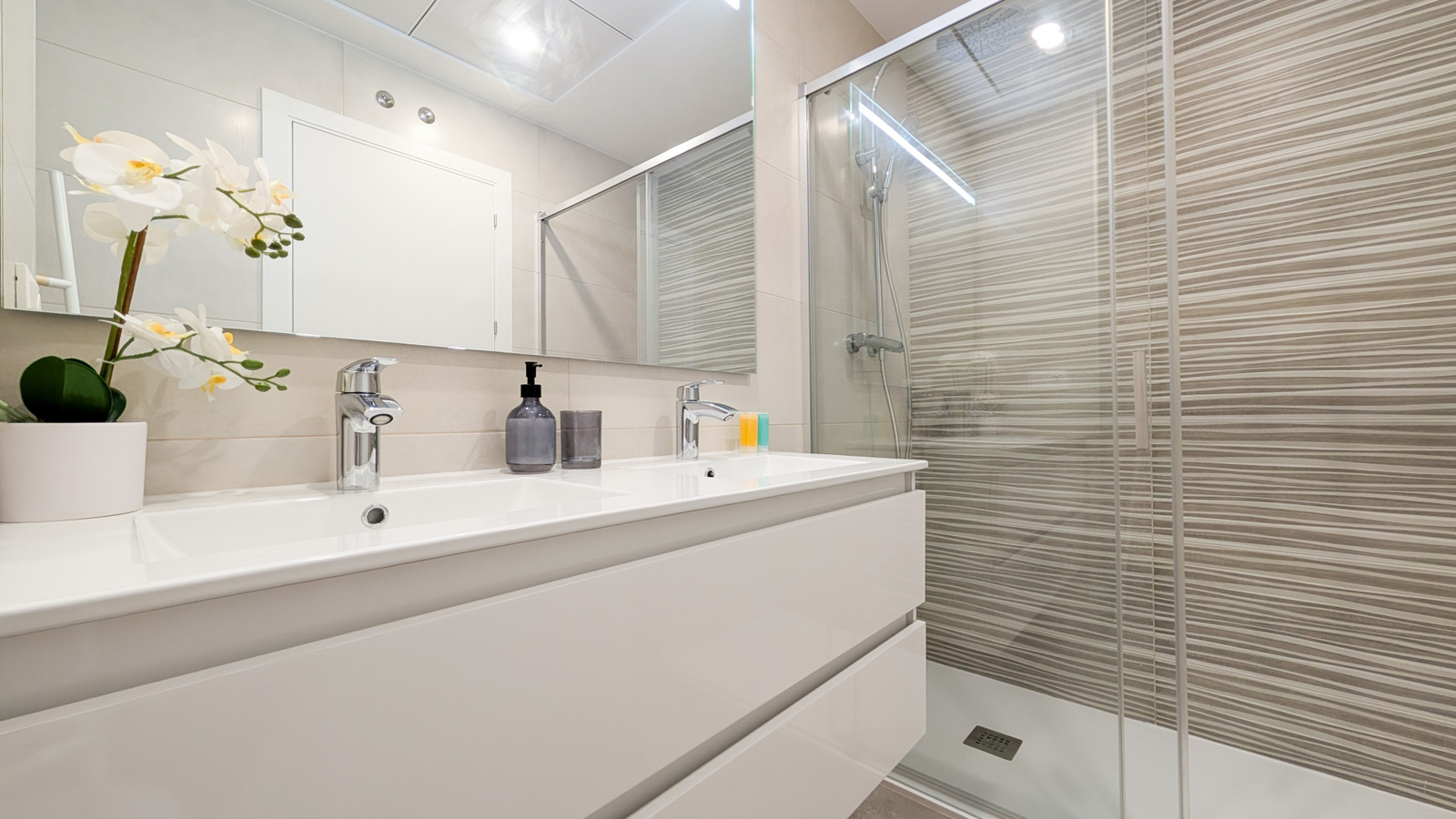 photo of Apartments on Av. Moralet, 10, 03502 Benidorm, Alicante, Spain