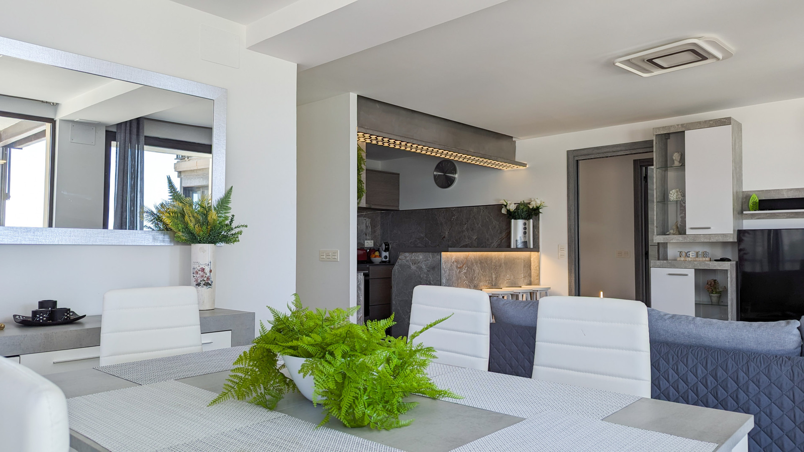 photo of Apartments on Av. Ametlla de Mar, 1, 03503 Benidorm, Alicante, Spain