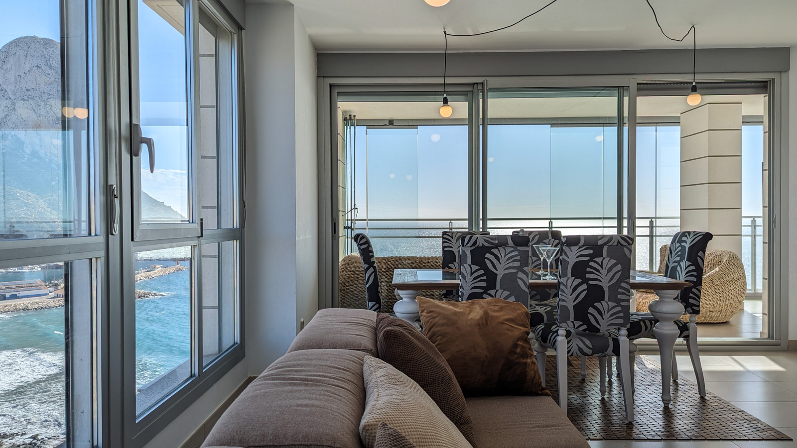 photo of Apartments on P.º Maritimo Playa del Bol, 59, 03710 Calpe, Alicante, Spain