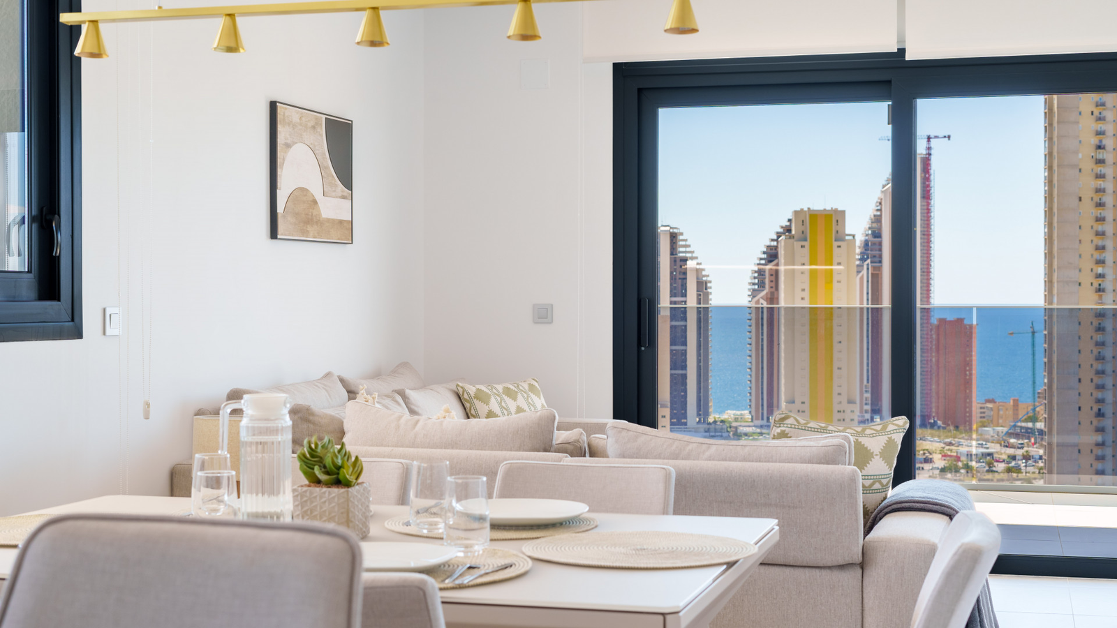 photo of Apartments on Calle Pdte. Adolfo Suárez, 14, 03502 Benidorm, Alicante, Spain
