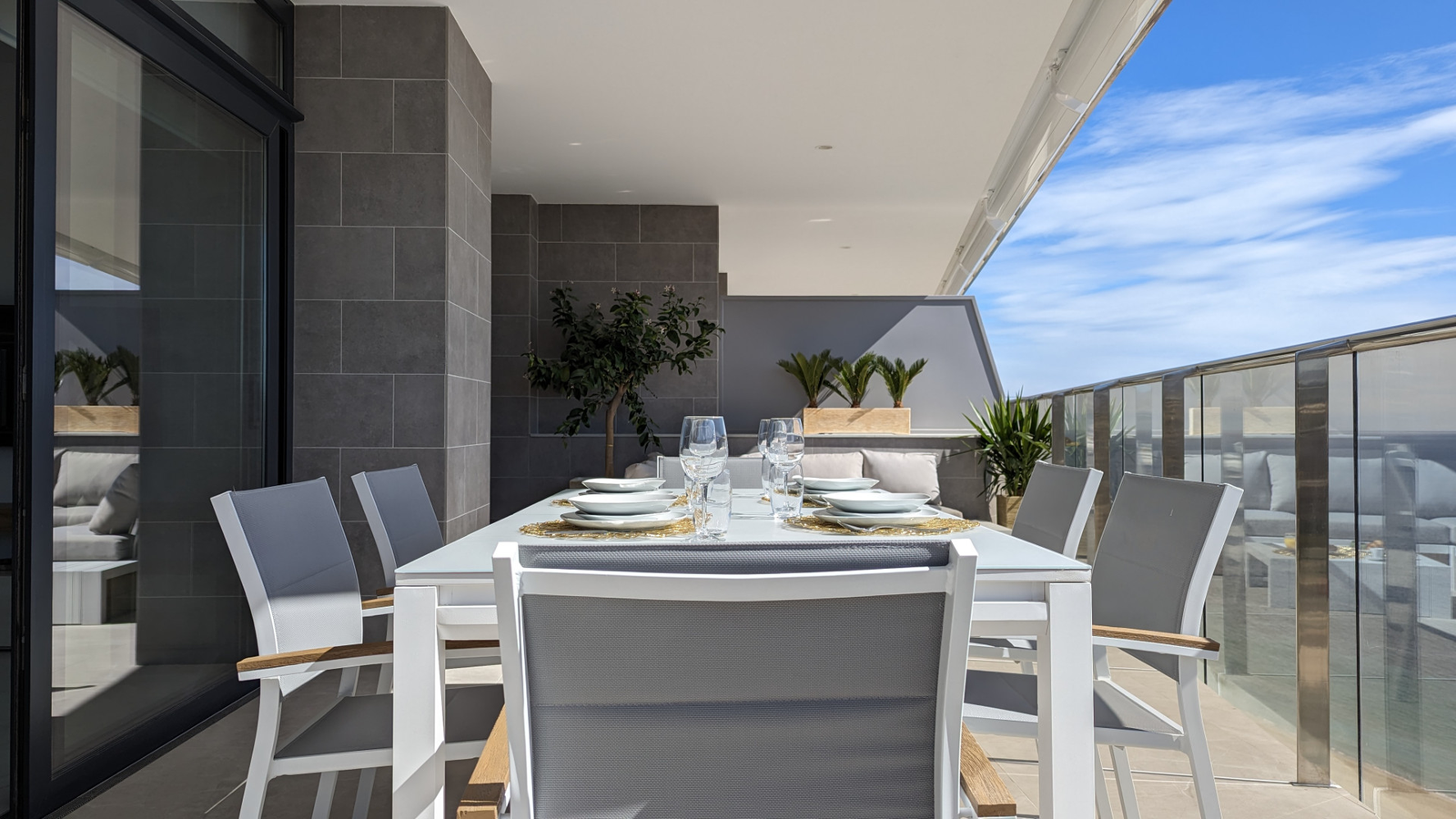 photo of Apartments on Av. de la Armada Española, 20, 03502 Benidorm, Alicante, Spain