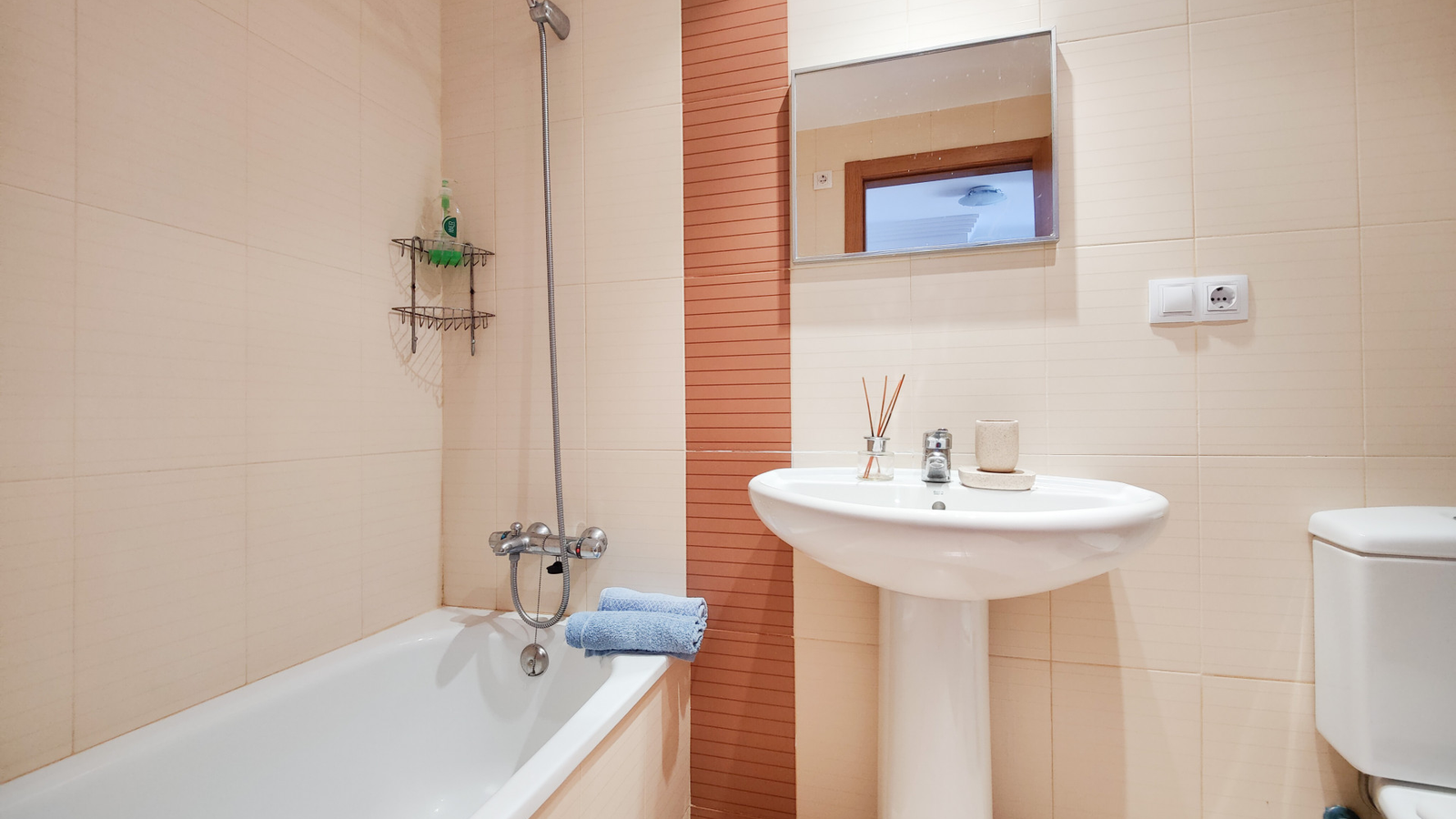 photo of Villa or house on Carrer Gregal, 5, 03570, Alicante, Spain