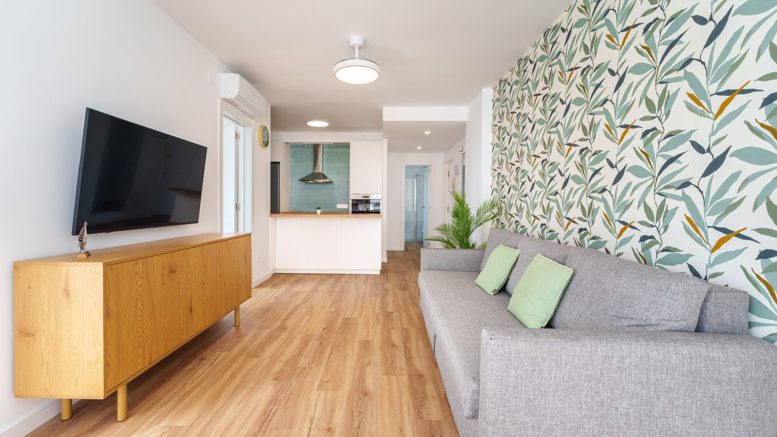 photo of Apartments on Av. del Mediterráneo, 43, 03503 Benidorm, Alicante, Spain